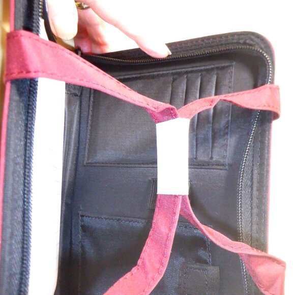*** 2 For ONE Price *** Brand New / Never Used ~  Zippered TOILETRY & ORGANIZER - Picture 3 of 3